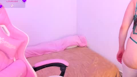 Liz online show from 04-06-26, 04:46