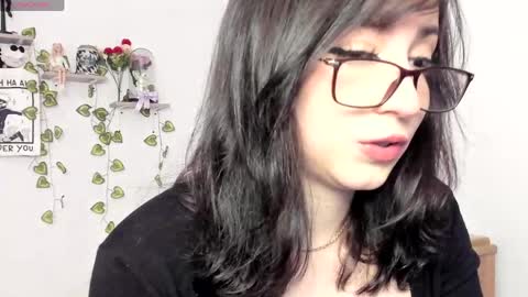 Liz online show from 04-18-26, 05:55