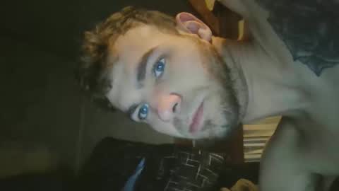 Snapshot of livetyy chatting on 12-05-25, 01:52 livetyy online show from 12-05-25, 01:52