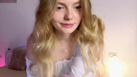 Snapshot of livia_hot chatting on 05-06-26, 11:15 livia_hot online show from 05-06-26, 11:15