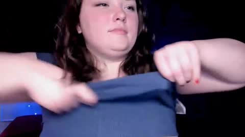 Snapshot of livinsubspace chatting on 02-16-25, 05:04 Liv online show from 02-16-25, 05:04