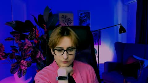 Snapshot of lixeluna chatting on 04-06-26, 06:25 LixeLuna online show from 04-06-26, 06:25