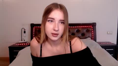 Snapshot of lixivey chatting on 10-23-25, 10:36 Dominica online show from 10-23-25, 10:36