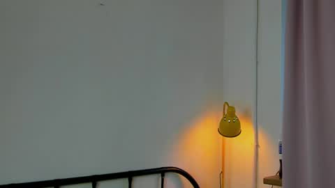 liyaflyhigh online show from 04-25-26, 04:48