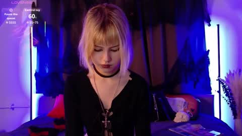 Snapshot of liyaluna chatting on 09-12-25, 03:45 LIA online show from 09-12-25, 03:45