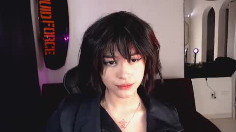 Elizabeth online show from 10-25-25, 03:18