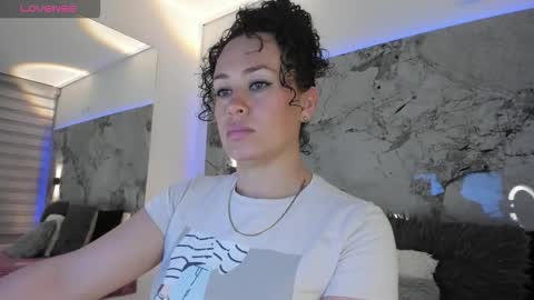 Liz  online show from 09-19-25, 10:27