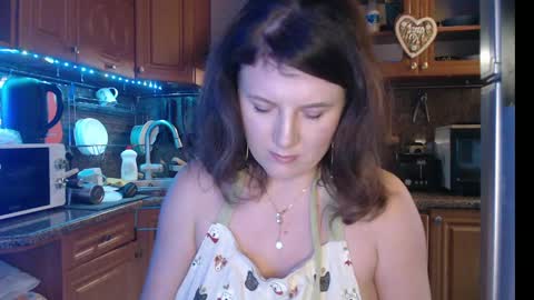 Snapshot of lizacakes chatting on 12-17-24, 11:39 LizaCakes online show from 12-17-24, 11:39