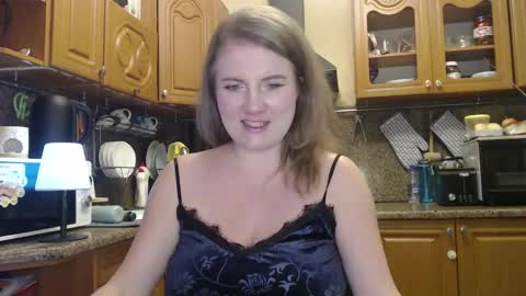 Snapshot of lizacakes chatting on 02-24-25, 03:09 LizaCakes online show from 02-24-25, 03:09