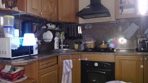 Snapshot of lizacakes chatting on 02-27-25, 05:36 LizaCakes online show from 02-27-25, 05:36