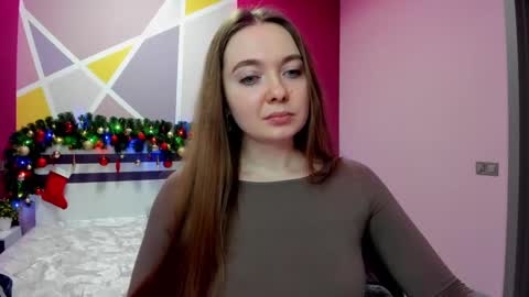 Snapshot of lizaghost chatting on 01-03-25, 12:30 Girl next door online show from 01-03-25, 12:30