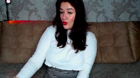 lizamartina online show from 12-29-24, 06:14