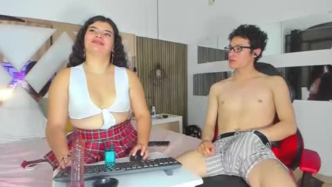 Snapshot of lizanddante chatting on 01-27-25, 05:58 Liz and Dante online show from 01-27-25, 05:58