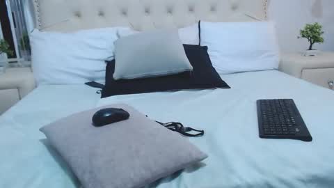 lizANDjuan online show from 02-25-25, 09:46