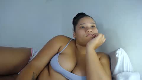 Snapshot of lize_lisha chatting on 10-10-25, 11:37 lizze online show from 10-10-25, 11:37