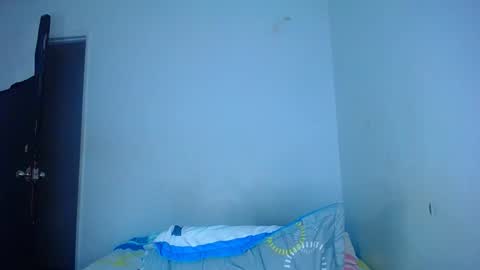 Snapshot of lize_lisha chatting on 10-18-25, 12:57 lizze online show from 10-18-25, 12:57