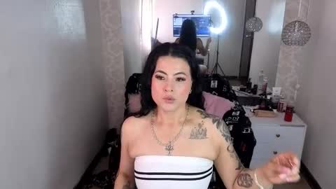 Snapshot of lizha_milf chatting on 11-12-25, 02:17 Lizha online show from 11-12-25, 02:17