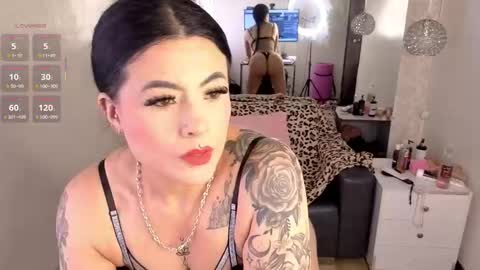 Snapshot of lizha_milf chatting on 11-22-25, 04:28 Lizha online show from 11-22-25, 04:28