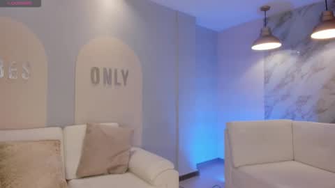 Lizzi  online show from 11-02-25, 04:09