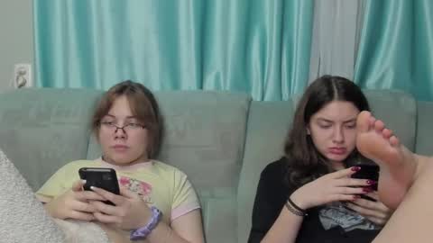 lizzi_muur online show from 12-10-24, 08:05