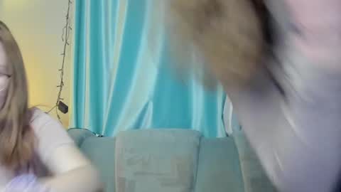 lizzi_muur online show from 01-08-25, 07:13