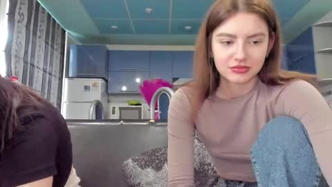 lizzi_muur online show from 03-05-25, 10:11