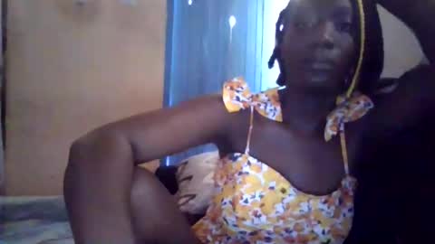 Snapshot of lizzie2020 chatting on 06-07-26, 12:31 lizzie2020 online show from 06-07-26, 12:31