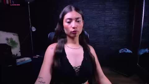 Snapshot of lizzie_collin chatting on 09-19-25, 02:07 Lizzie online show from 09-19-25, 02:07