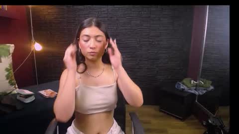 Snapshot of lizzie_collin chatting on 09-26-25, 01:59 Lizzie online show from 09-26-25, 01:59