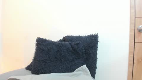 lizzie_williamss online show from 12-21-25, 03:35