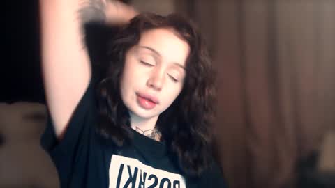 Snapshot of lizziesweety chatting on 01-16-25, 10:23 liza liza liza online show from 01-16-25, 10:23