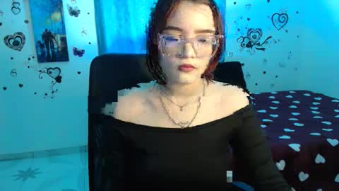 Snapshot of lizzyroses chatting on 02-21-25, 12:28 Elizabeth but call me Lizz  online show from 02-21-25, 12:28