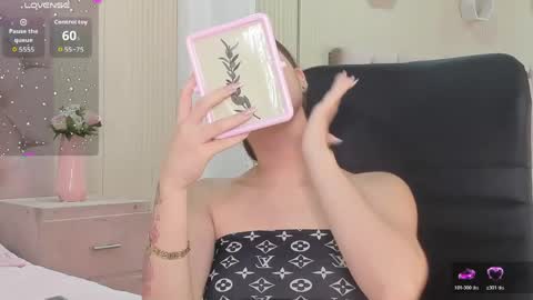 Lizzy Rossie online show from 05-25-26, 09:43