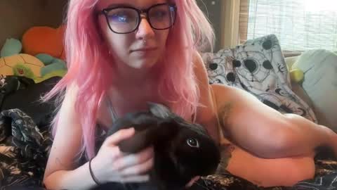 Snapshot of lizzyylovesick chatting on 03-03-25, 04:56 lizzybunny online show from 03-03-25, 04:56