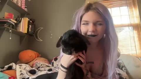 Snapshot of lizzyylovesick chatting on 03-05-25, 01:50 lizzybunny online show from 03-05-25, 01:50