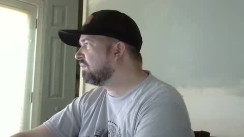 Snapshot of lj345689 chatting on 09-22-25, 05:26 lj345689 online show from 09-22-25, 05:26