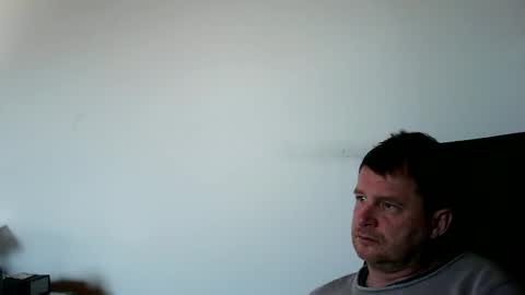 Snapshot of lllukasssxxx chatting on 04-18-26, 08:18 lllukasssxxx online show from 04-18-26, 08:18