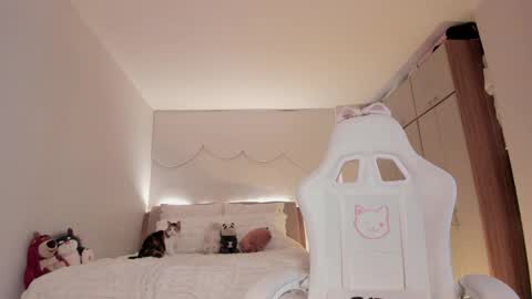 Kloe see you 28-11  to celebrate my birthday online show from 05-14-26, 11:33