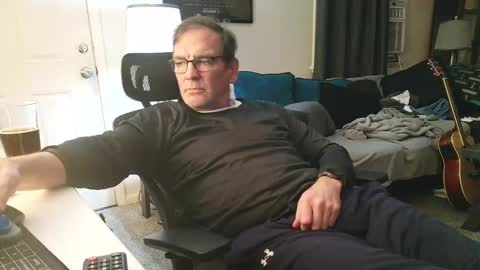 Snapshot of lngdickdaddy chatting on 11-12-25, 01:28 LongDick Daddy online show from 11-12-25, 01:28