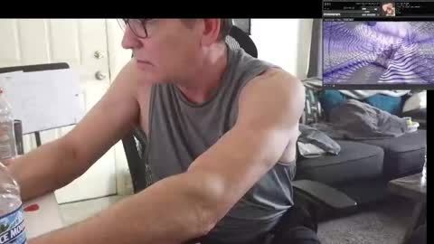Snapshot of lngdickdaddy chatting on 11-18-25, 02:54 LongDick Daddy online show from 11-18-25, 02:54