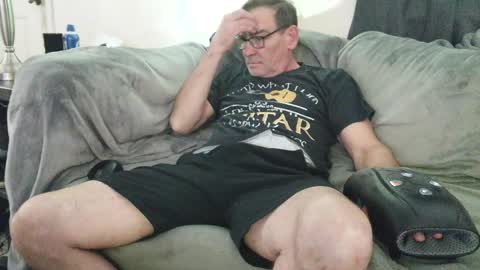 Snapshot of lngdickdaddy chatting on 04-16-26, 12:22 LongDick Daddy online show from 04-16-26, 12:22