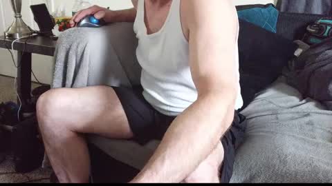 Snapshot of lngdickdaddy chatting on 05-03-26, 10:05 LongDick Daddy online show from 05-03-26, 10:05