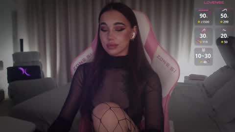 Snapshot of lnnsfw chatting on 02-23-25, 08:33 Linn my new page online show from 02-23-25, 08:33