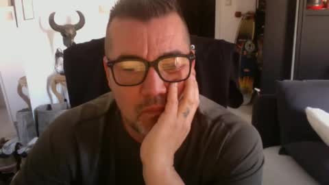 Snapshot of loanm chatting on 03-15-26, 02:23 loanm online show from 03-15-26, 02:23