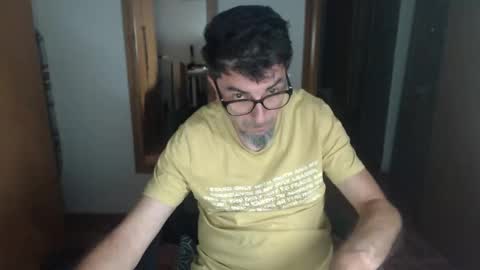 Snapshot of lobosolitario73 chatting on 09-22-25, 11:51 lobosolitario73 online show from 09-22-25, 11:51