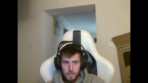 Snapshot of lobotomy54 chatting on 09-27-25, 11:26 lobo online show from 09-27-25, 11:26