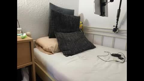 loenne3 online show from 11-21-25, 11:03