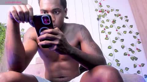 LOGAN DRAKE online show from 01-11-26, 04:06