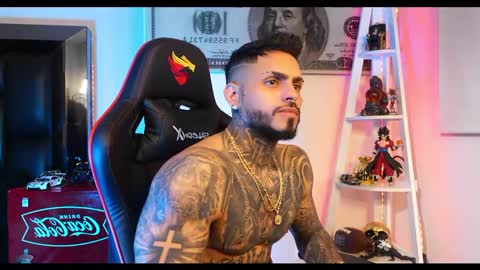 logan_hugh8 online show from 02-24-25, 07:00