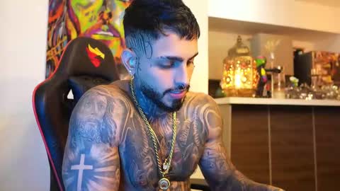 logan_hugh8 online show from 10-04-25, 06:44